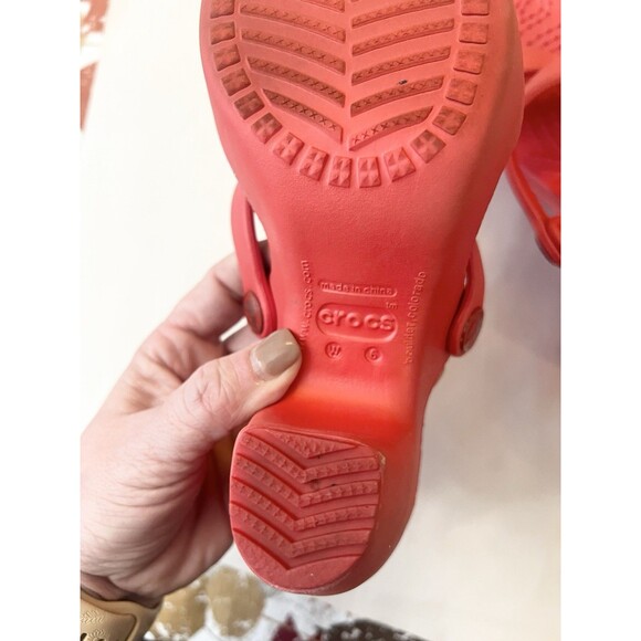 CROCS Cyprus IV Mule Sandals Women's Size 6 Red Slip On Heels Comfort - Picture 7 of 9